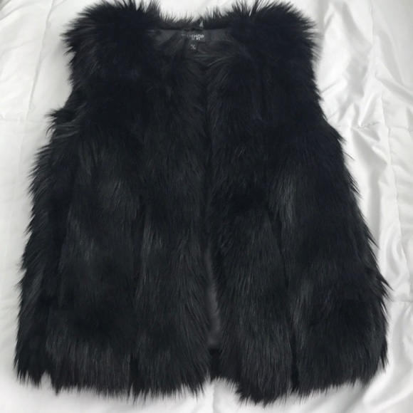 Black Fur Vest 💕 - Picture 1 of 2